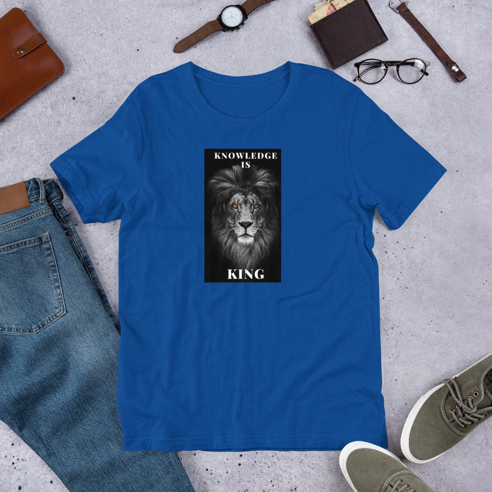 Knowledge is King - T-shirt