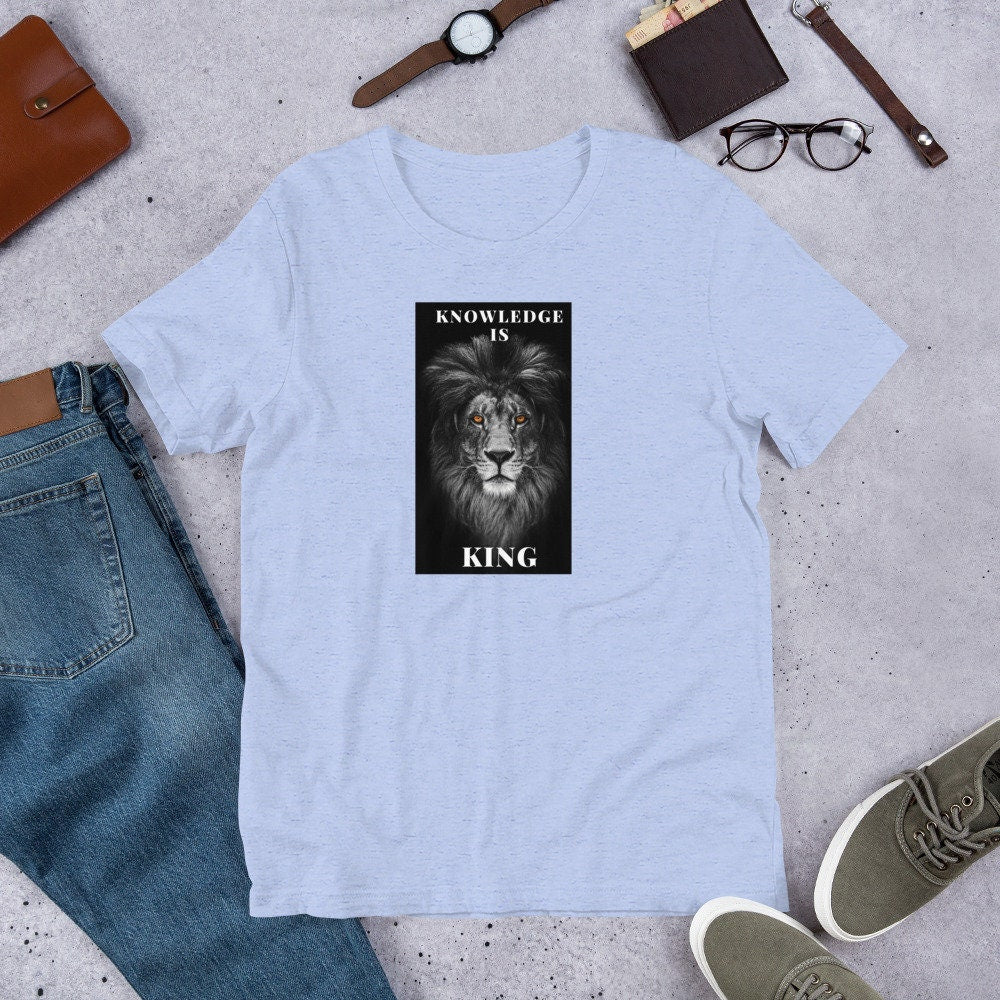 Knowledge is King - T-shirt