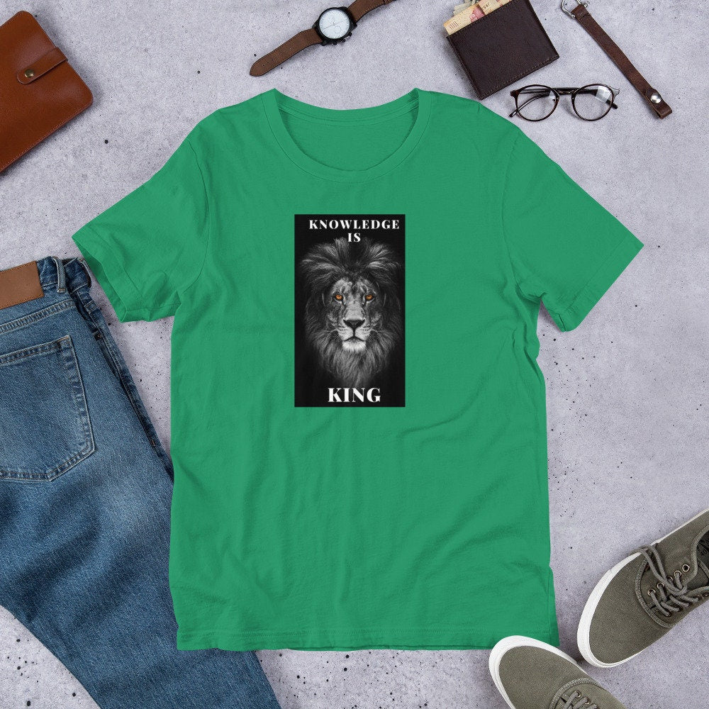 Knowledge is King - T-shirt